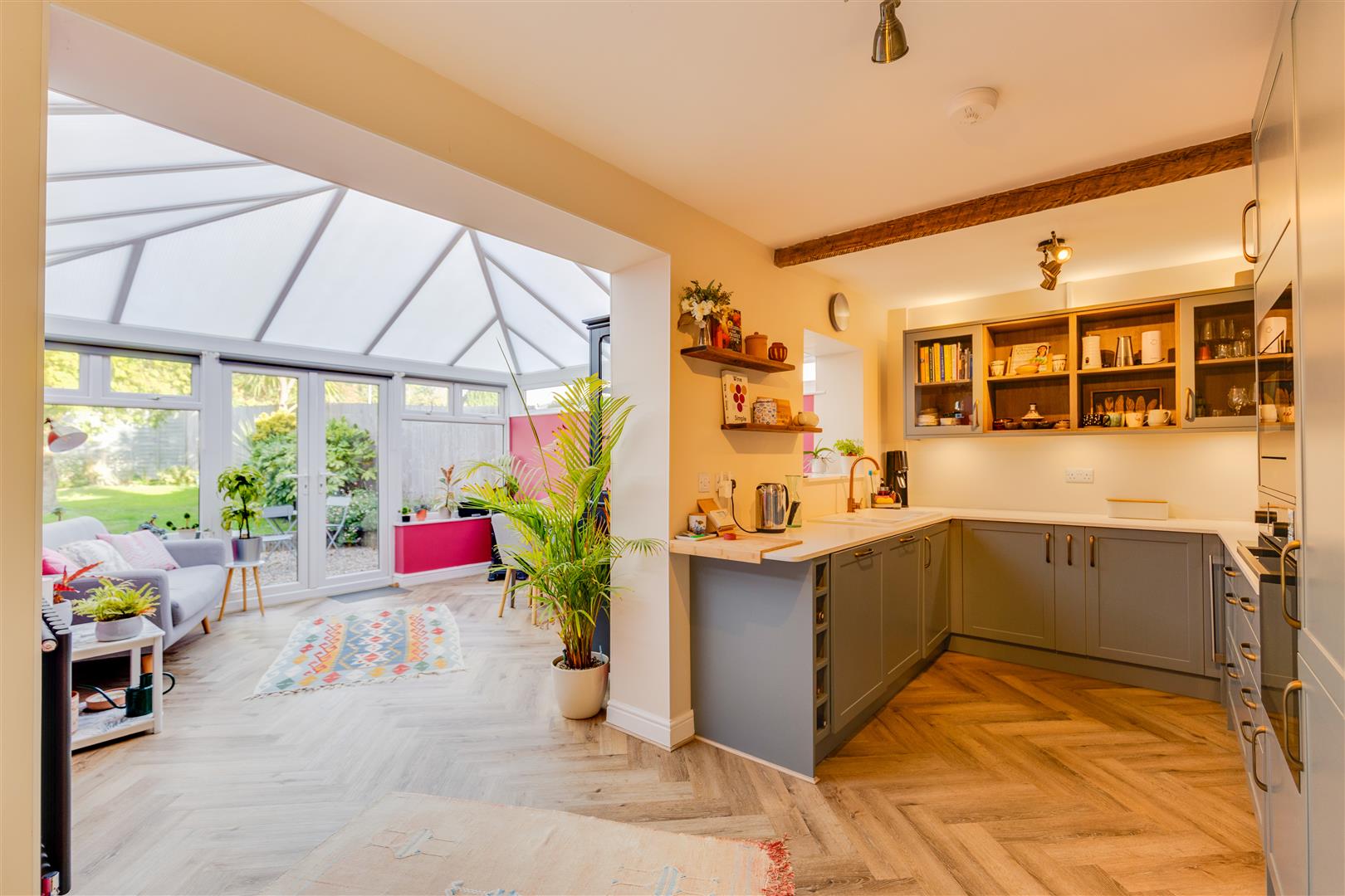 37 Fitzhamon Avenue, Llantwit Major, CF61 1TN